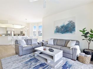 400 Flagship Dr APT 401, Naples, FL 34108