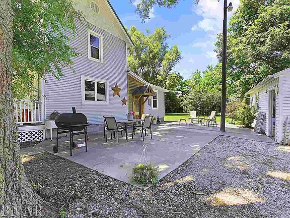 2nd image of 3088 County Road 1400 N