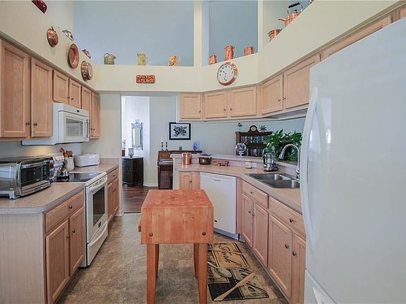 4th image of 13901 Greyhawk Ct
