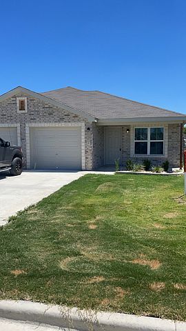 1st image of 803 Eastland Dr #B