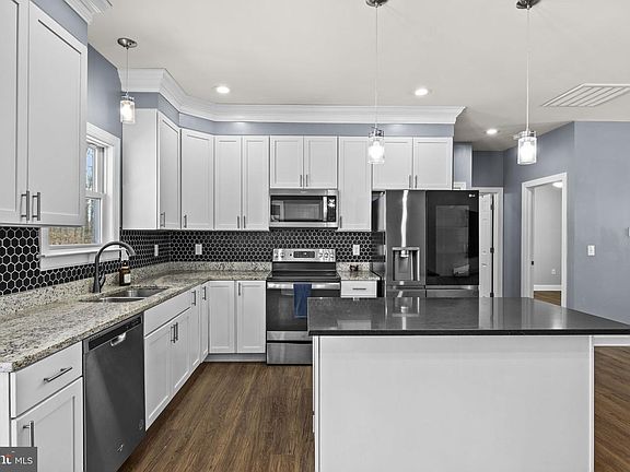 5th image of 820 Kennon Rd