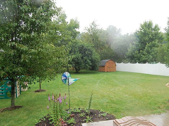 2nd image of 740 Hohlier Ln