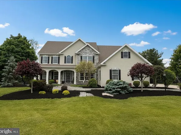 2312 Forest Ln, Harrisburg, PA 17112