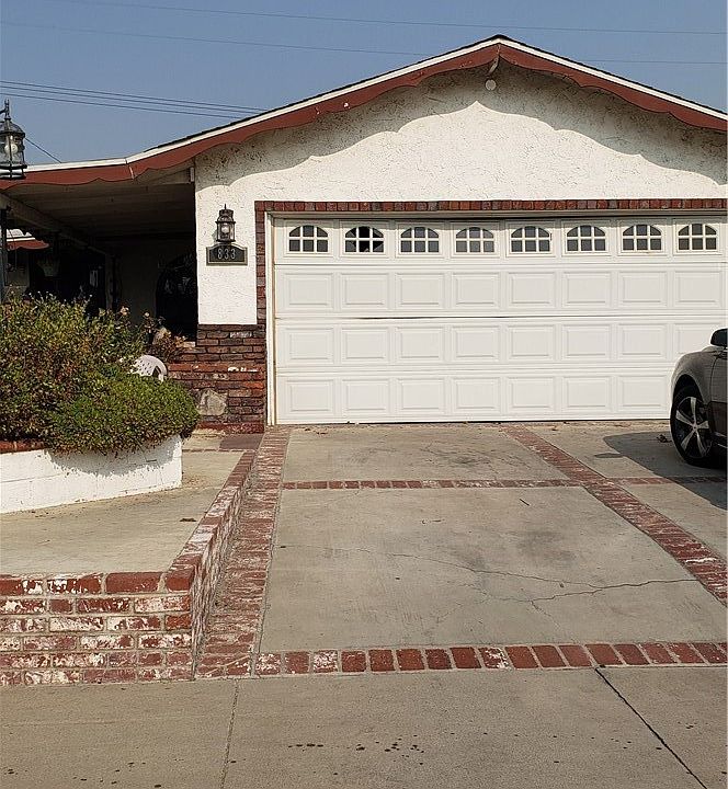 1st image of 833 N California Ave