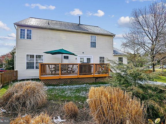 3rd image of 206 McCamish Ct