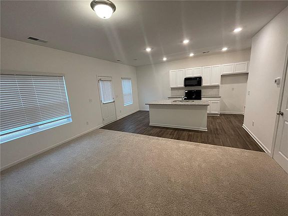 3rd image of 1003 Ramon Dr
