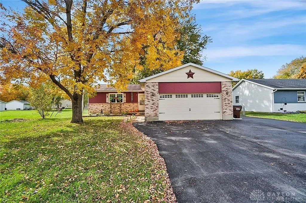 773 Niagara Trl photo 1