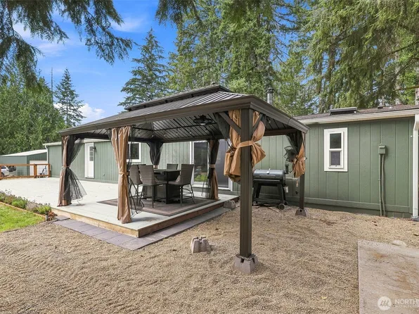 190 E Rasor Place, Belfair, WA 98528