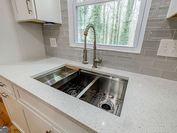 3rd image of 5310 Timbo Ln SW