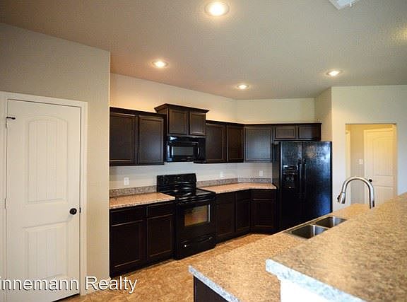 5th image of 3100 Briscoe Dr