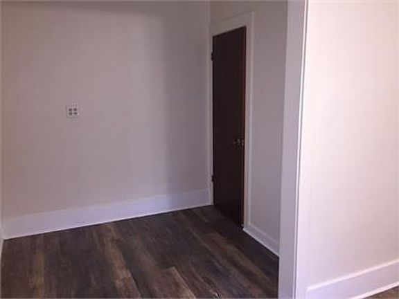 5th image of 805 E Main St APT 3