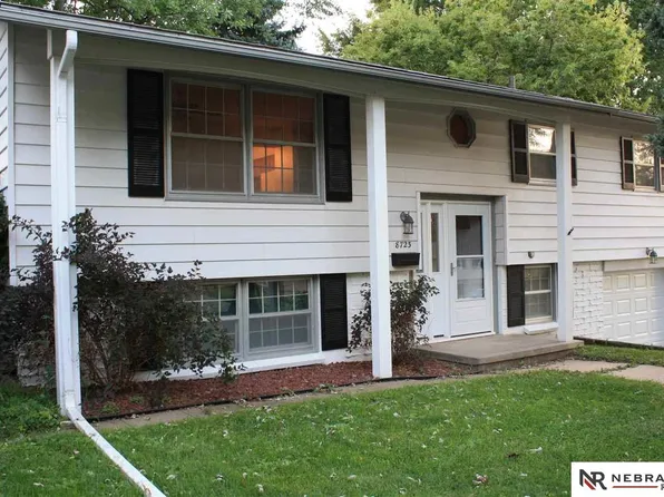 8723 Weir St, Omaha, NE 68127