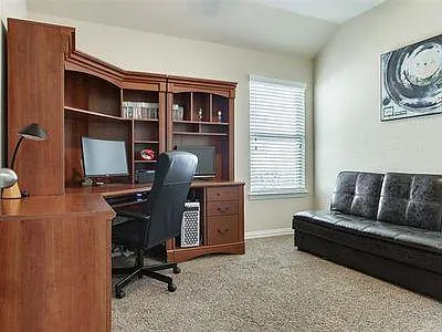 1816 Woodlawn Trl — Photo 15