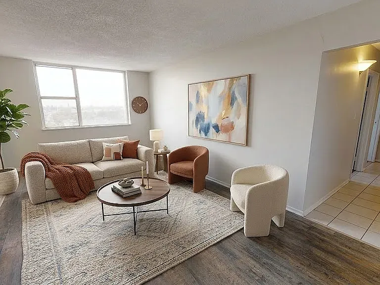 780 Ouellette Ave — Photo 1