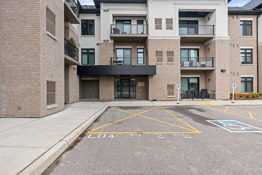 2 bed, 2.0 bath, 1047 sqft, $2,350 — Photo 1