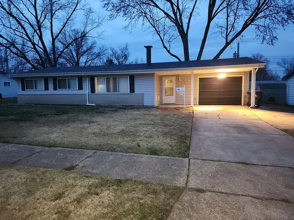 1465 Flicker Dr, Florissant, MO 63031