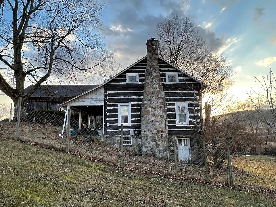 1199 Halfmoon Valley Rd