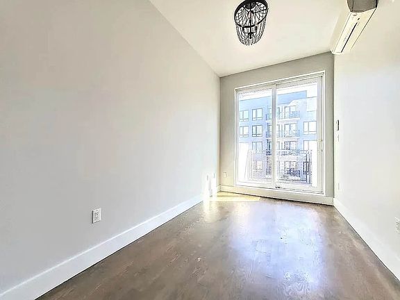 4th image of 2711 Snyder Ave #3C