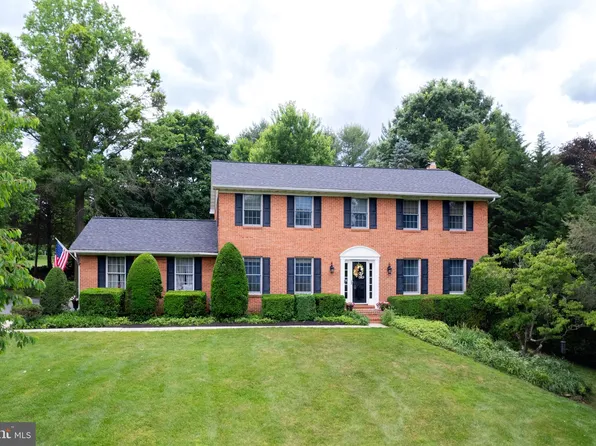 2 Harnel Ct, Baldwin, MD 21013