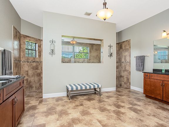 5th image of 27072 Grand Oak Ln