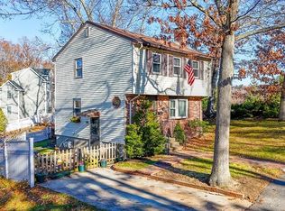 6 Oakland Rd, Reading, MA 01867