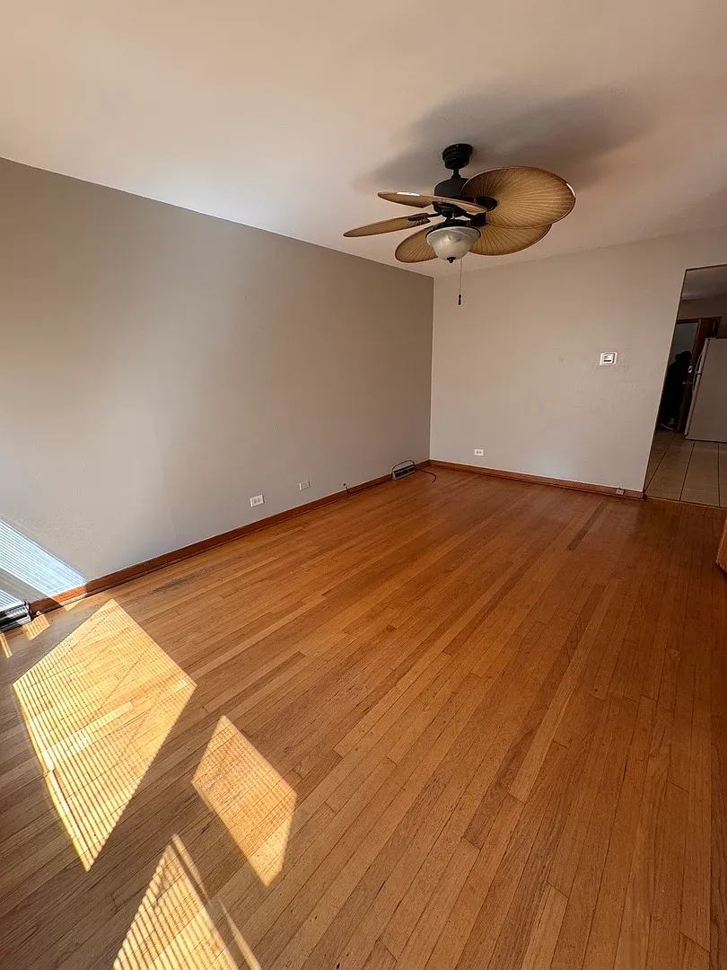 2 bed, 1015 sqft, $1,350 — Photo 4