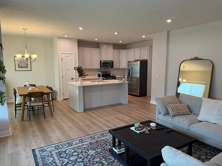 1536 Spruce Hill Dr — Photo 3