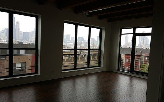3rd image of 1600 S Jefferson St #405