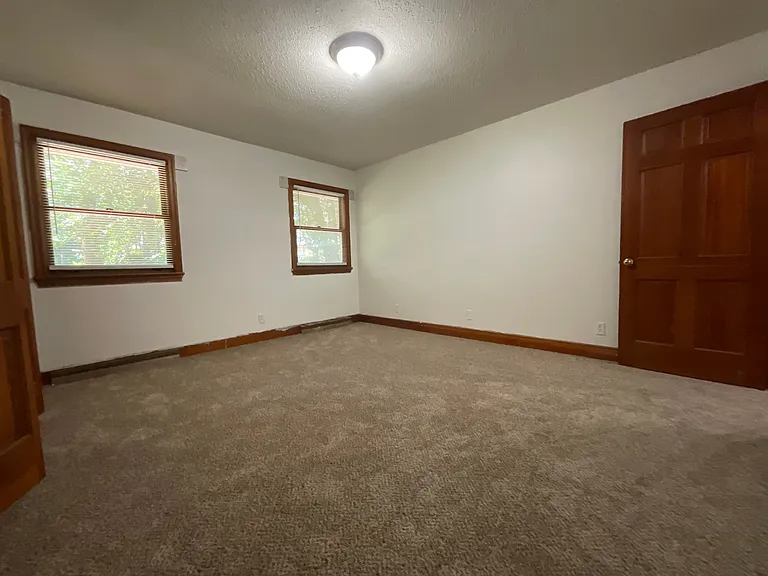 2115 Brookhurst St — Photo 14