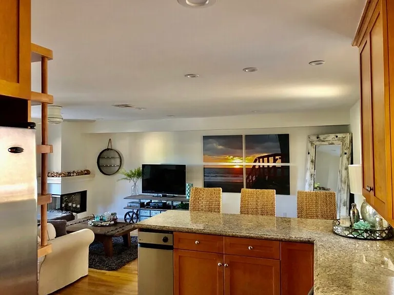 210 Whiting St #D — Photo 3