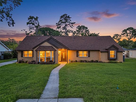 2nd image of 3017 Inwood Dr