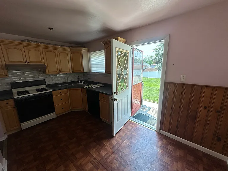 11 Kiva St — Photo 16