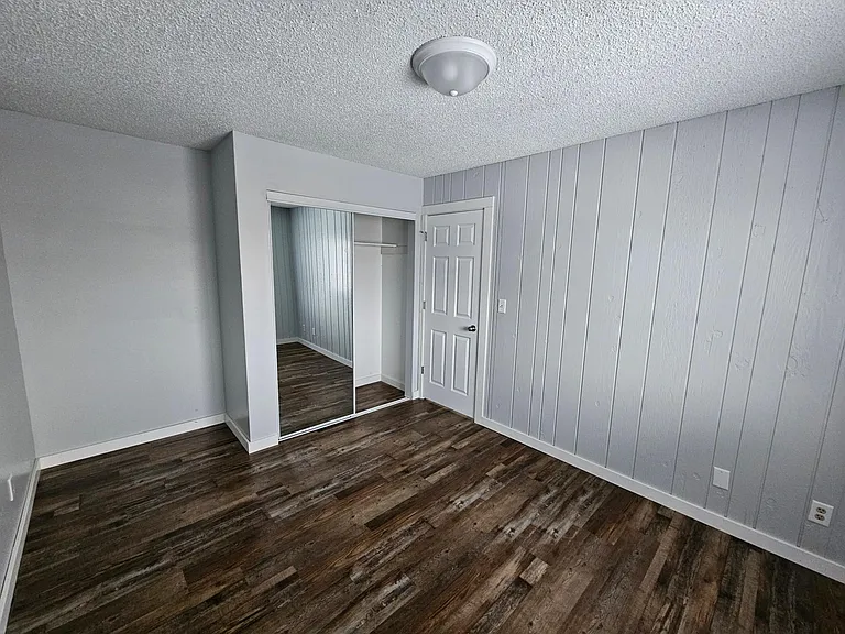 514 10th St N #2 — Photo 7