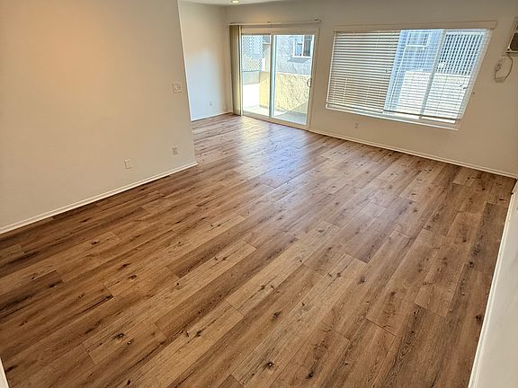 3rd image of 1226 N Fuller Ave APT 20
