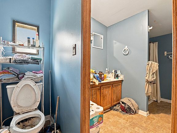 18th image of 146 Birch Drive
