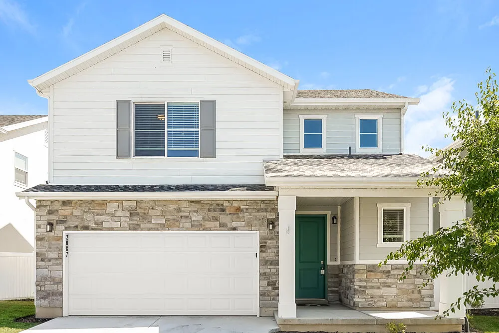 3 bed, 2.5 bath, 1603 sqft, $2,235 — Photo 1