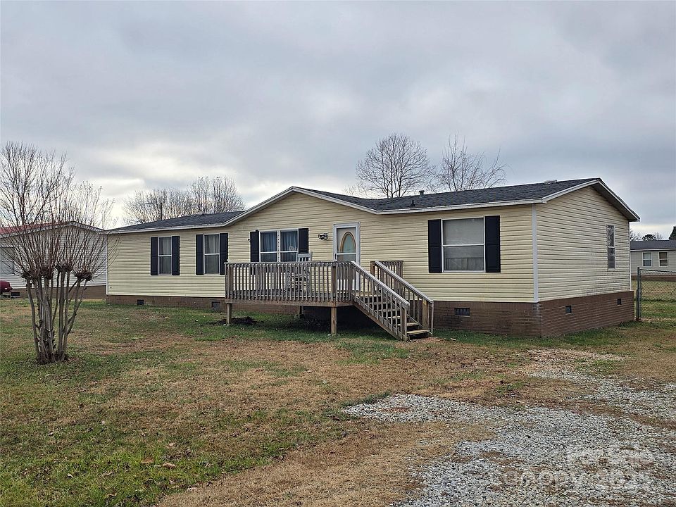 1st image of 125 Chesapeake Dr