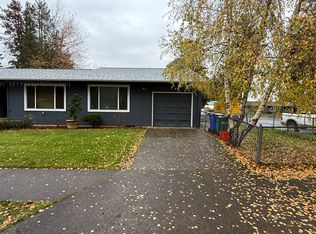 17625 SE Pine St, Portland, OR 97233