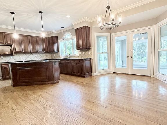 2nd image of 2154 White Lane Dr