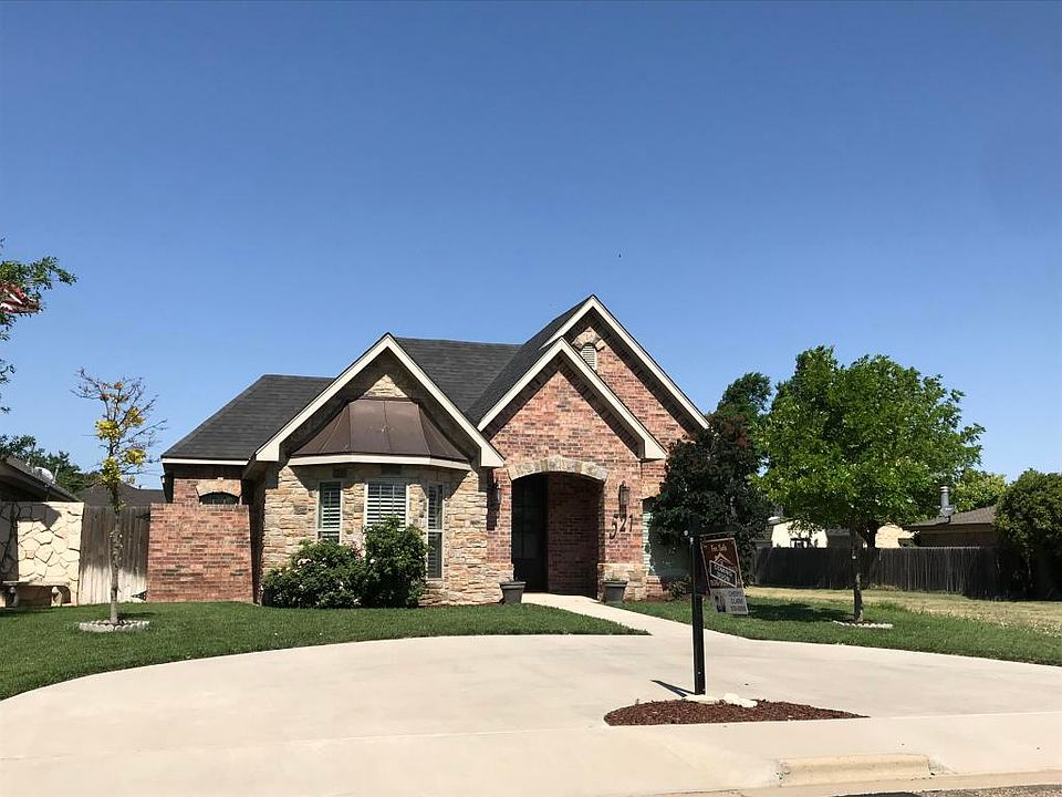 1st image of 521 Bradley Ln