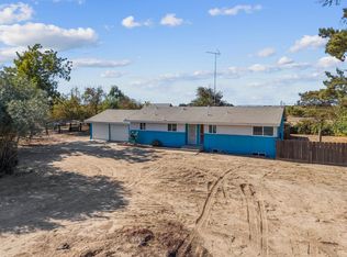 7587 Livingston Cressey Rd, Livingston, CA