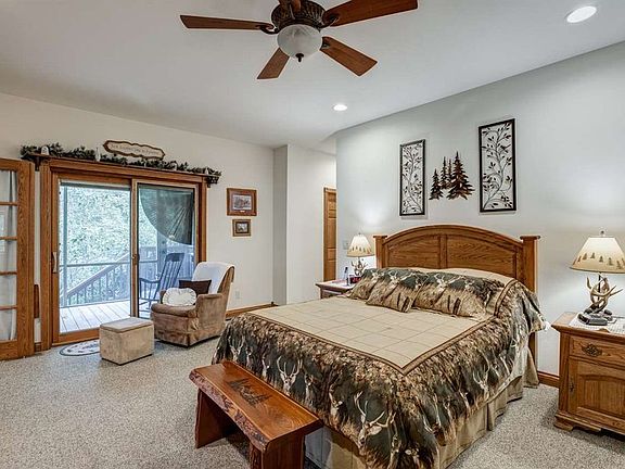 4th image of 9568 S Leota Ln