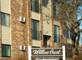 208 Dunteman Dr APT 101, Glendale Heights, IL 60139