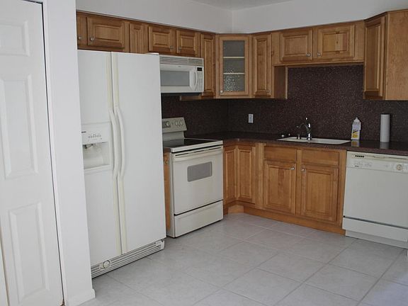 5th image of 200 International Dr APT 304