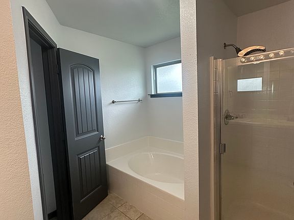 5th image of 517 Brazos Hills Dr