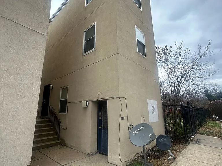 4046-52 Ogden St — Photo 19