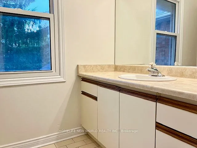 52 Fairholme Dr — Photo 22