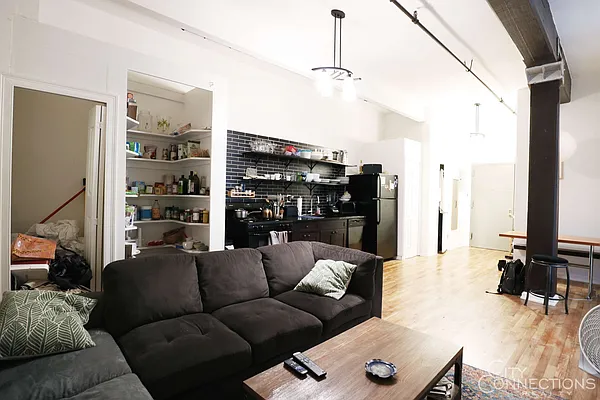 Rented by City Connections Realty | media 28