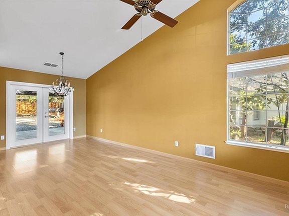 5th image of 9478 Lazy Creek Drive