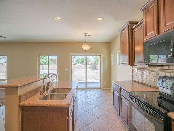 4th image of 12545 S 176th Ave